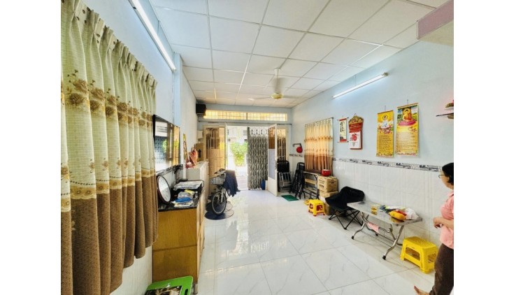 BÁN NHÀ TÂN BÌNH HXH 60M2 2 TẦNG NGANG 4M NỞ HẬU SÁT MT DÂN TRÍ  LÊ VĂN SỸ  6.8 TỶ.